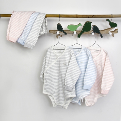 Set quần áo Bodysuit cài chéo giữ ấm ngực kèm quần rời Comfybaby CF1020-BODY 100% Cotton dày dặn cho bé từ 3 tháng đến 12 tháng kẻ sọc hồng