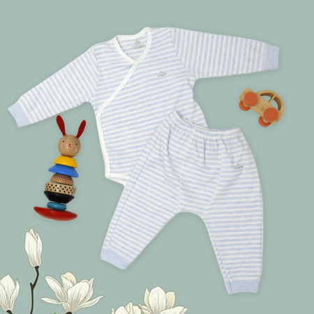 Set quần áo Bodysuit cài chéo giữ ấm ngực kèm quần rời Comfybaby CF1020-BODY 100% Cotton dày dặn cho bé từ 3 tháng đến 12 tháng kẻ sọc xanh